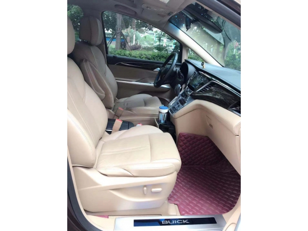 别克商務車(chē)內(nèi)飾